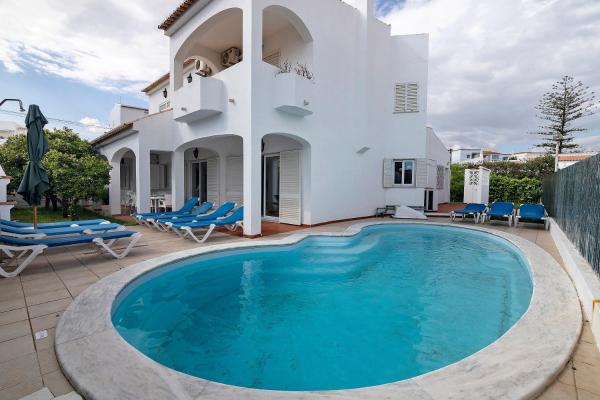 Villa Martins, Buchen Sie  Hotels in Algarve mit Parkplatz, Parkplätze