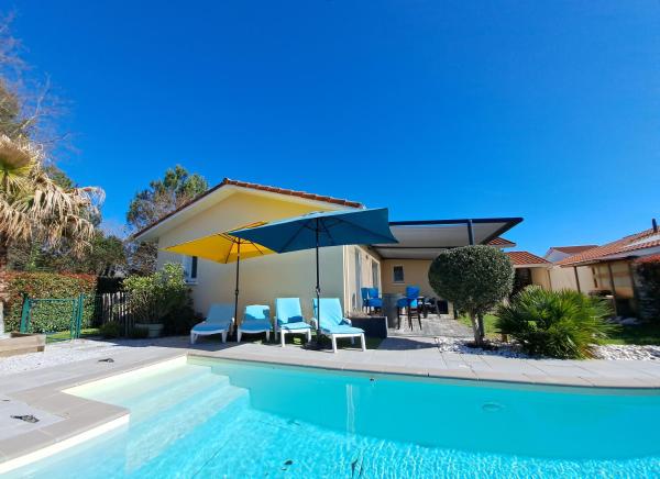 Villa avec piscine Biscarrosse, Reserva ahora  Hoteles en Aquitania con aparcamiento, Aparcamiento