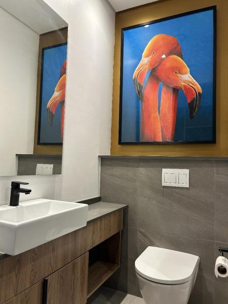 The Capital Trilogy Menlyn Maine Phase 2 new apartment 625, Buchen Sie Ferienwohnung Hotels in Nordkap mit Pool, Schwimmbad