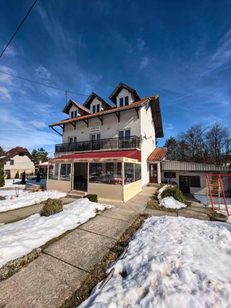 Apartmani Vita, Buchen Sie  Hotels in Zentralserbien mit Parkplatz, Parkplätze