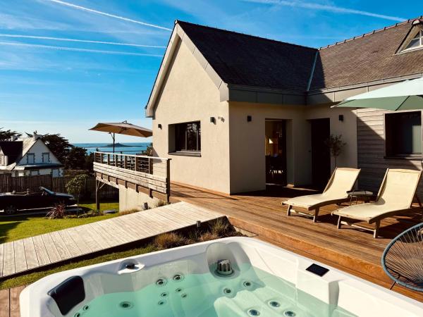 Villa-Cabane Chic Vue Mer, Spa et Plage à pied, Prenota  Hotel SPA a Bretagna, SPA