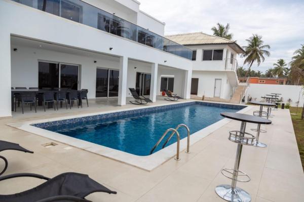 Villa Altaïs Mondoukou - Grand Bassam, Prenota  Hotel a Abidjan con piscina, Piscina