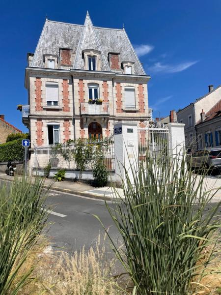 La glacière, Reserva ahora  Hoteles en Aquitania con aparcamiento, Aparcamiento
