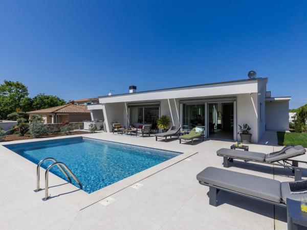 Villa Cedrus by Interhome, Reserva ahora  Hoteles en Istria central con piscina, Piscina