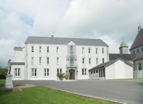 IEC Campus for Groups, Prenota   