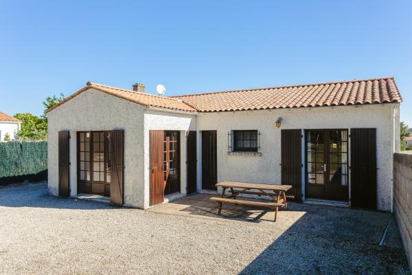 Maison au Coeur de Grand Village, Reserva ahora  Hoteles en Aquitania con aparcamiento, Aparcamiento