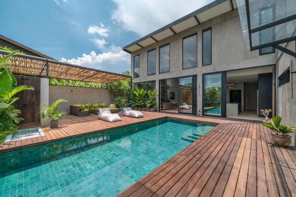 Impressive 4BR Villa Close to The Beach, Prenota  Canggu Badung