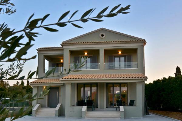 Villa Verde, Kobitsi Corfu, Book  Corfu Greece