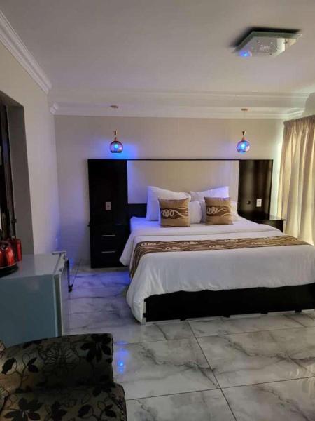 Zurich Garden Hotel, Buchen Sie  Benoni Gauteng