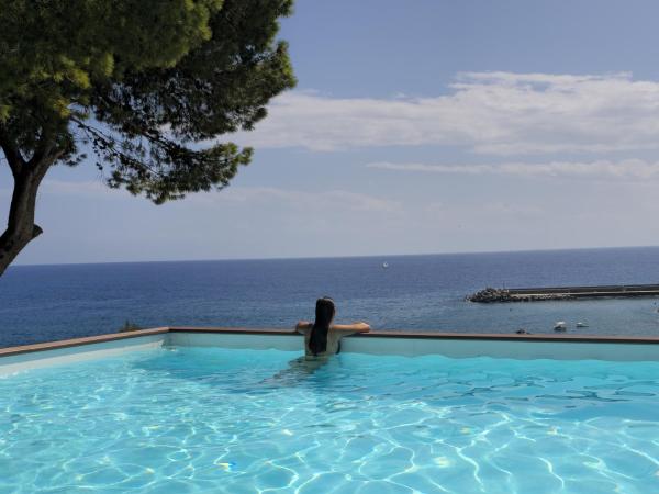 Meridiana, Buchen Sie  Hotels in Cilento Coast mit Parkplatz, Parkplätze