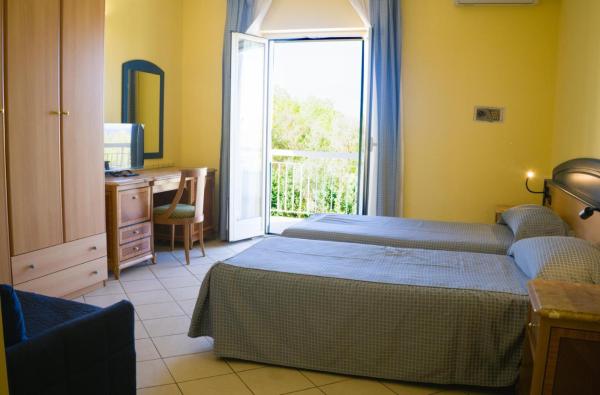 HOTEL COSTABELLA, Buchen Sie  Briatico Kalabrien