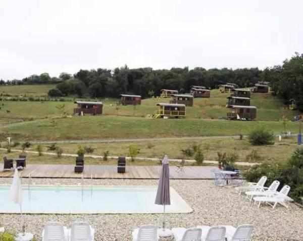ZEcamping 4 familial animaux acceptés bien-être piscine chauffée, Buchen Sie  Estipouy Gers