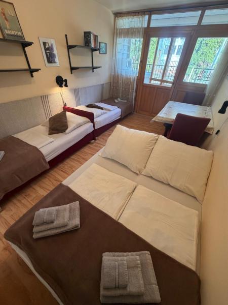 Nyárfás Apartman Siófok, Buchen Sie  Siófok 