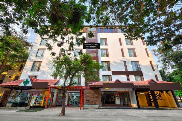 Super Townhouse OAK Hotels Banjara Hill Formerly Prime Stays, Réserver  Banjara Hills 