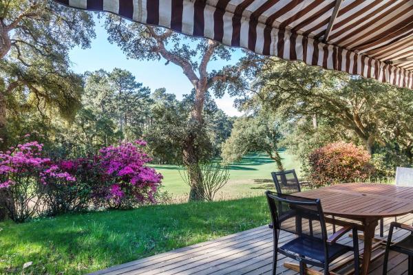 Villa AMA BORTZA 7 personnes vue sur le golf dhossegor, Reserva ahora  Hoteles en Aquitania con aparcamiento, Aparcamiento