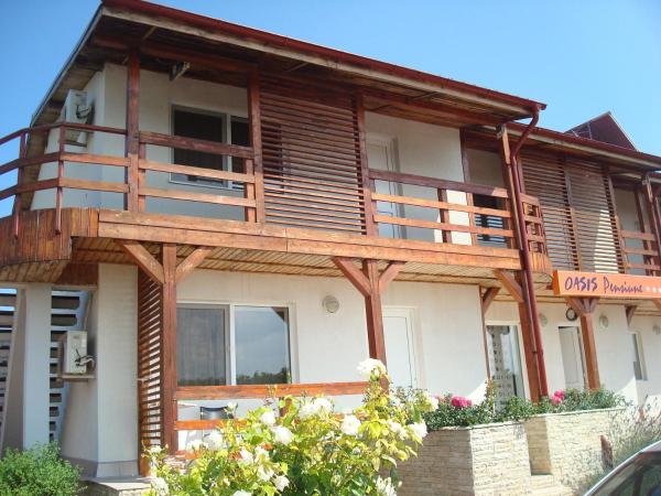 Pension Oasis, Prenota  Hotel a Constanta con parcheggio, Parcheggio