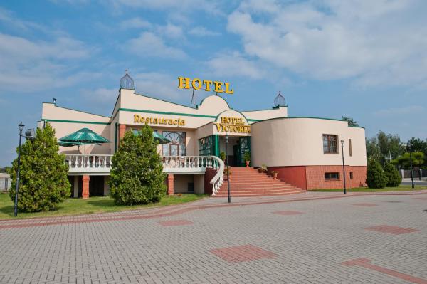 Hotel Victoria, Réserver  Lubowo Greater Poland