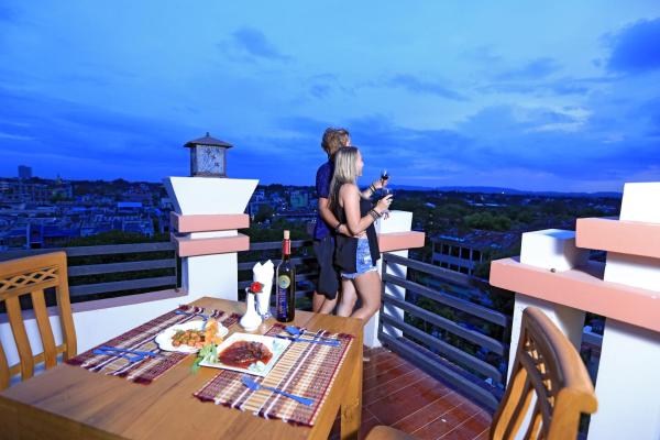Royal Yadanarbon Hotel