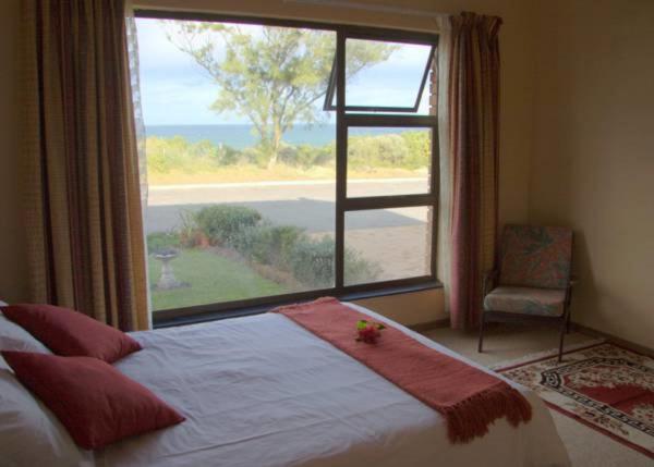 Dolphins View Self Catering Guesthouse, Buchen Sie Pension Hotels in George mit Pool, Schwimmbad