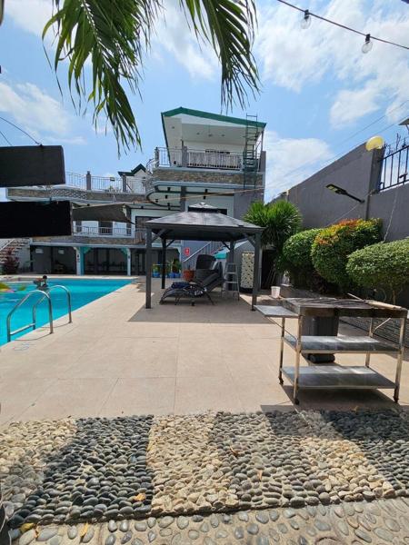 Crestscente Skye Villa Resort, Buchen Sie  Pañgil Luzon