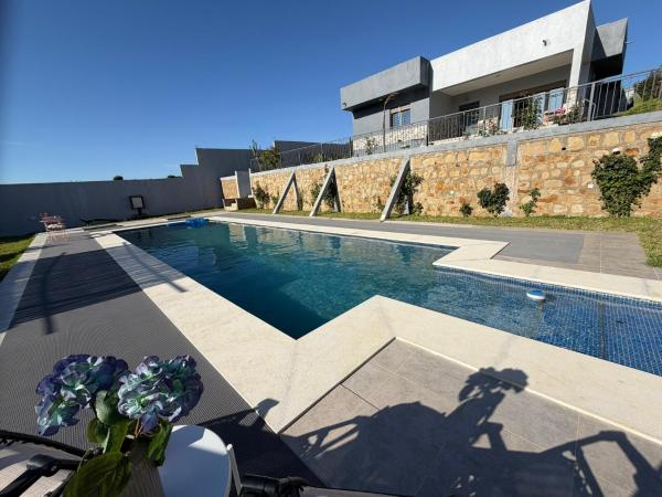 3 Bedroom Swimming Pool Villa, Prenota  Hotel a Tangeri-Tetouan con piscina, Piscina