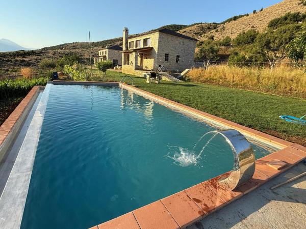 Villa Rovishta, Reserva ahora  Hoteles en Gjirokastër County con piscina, Piscina