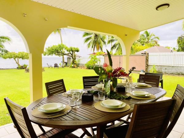 Séjour dépaysant à Villa Ahui Tautira - Vue imprenable sur le lagon, Book  Hotels in Tahiti with Parking, Parking