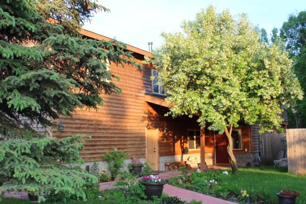 Marias Creekside B&B
