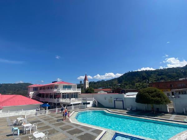 Hotel Nueva Ardenza, Prenota  Hotel a Cundinamarca con piscina, Piscina