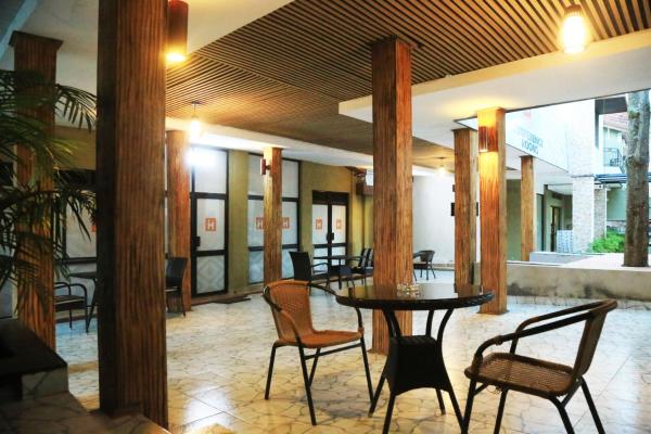 Iwawe Hotel