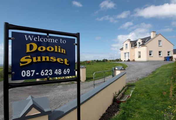Doolinsunset, Prenota Casa di campagna Hotel a Munster con parcheggio, Parcheggio