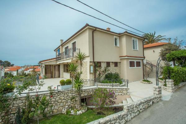 Apartments Muntidor