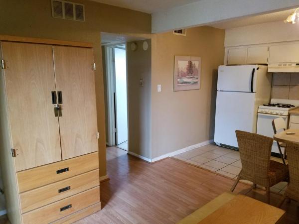 Executive Inn  Suites