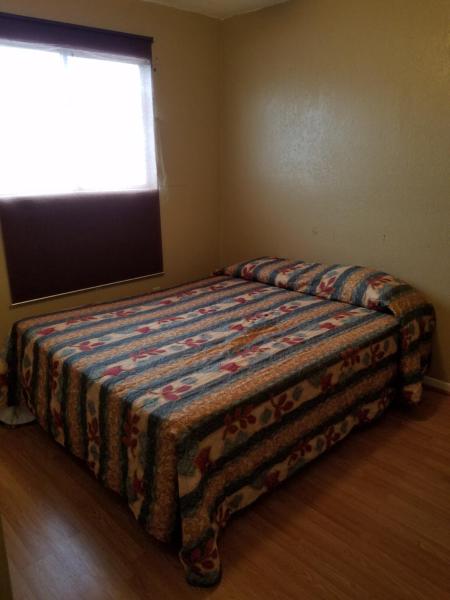 Executive Inn  Suites