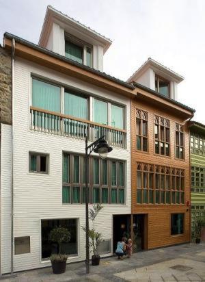Apartamentos La Plaza, Buchen Sie Ferienwohnung Gozón Asturien