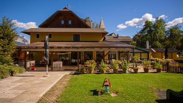 Karnischer Hof, Prenota  Hotel a Carinzia con piscina, Piscina