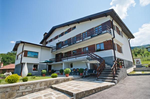 Guest House Balkanski Kat, Prenota Affittacamere Hotel a Gabrovo con parcheggio, Parcheggio