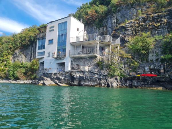 La Perla del Lago di Como - CIR O97O67, Prenota Hotel Hotel a Como con parcheggio, Parcheggio