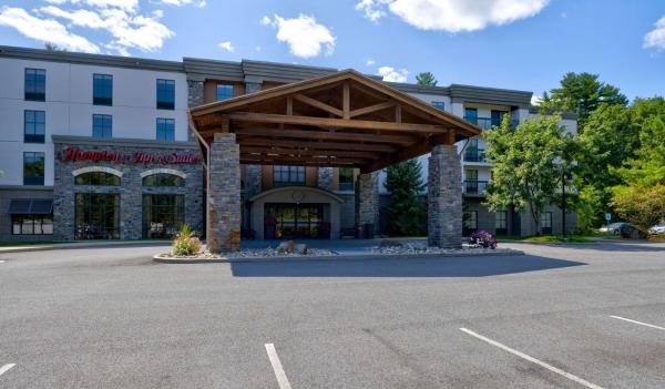 Hampton Inn & Suites Lake George, Buchen Sie Hotel Hotels in New York State mit Pool, Schwimmbad