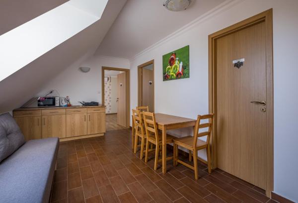 Dobosi Pincészet, Reserva ahora Hostal o pensión Hoteles en Transdanubia Central con aparcamiento, Aparcamiento