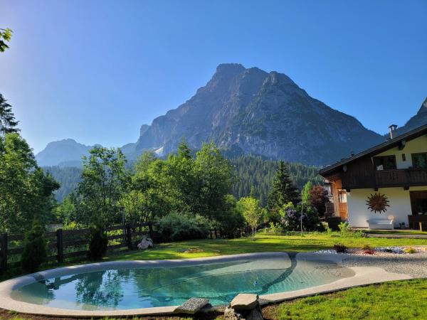 Aqua Apartments Spa Housemuhlbach, Buchen Sie Aparthotel Hotels mit Pool in Sappada, Schwimmbad