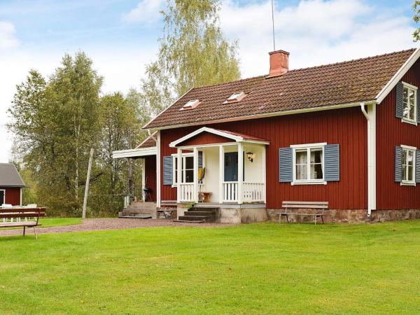 Two-Bedroom Holiday home in Pauliström, Prenota Appartamento Kvillsfors Jonkoping