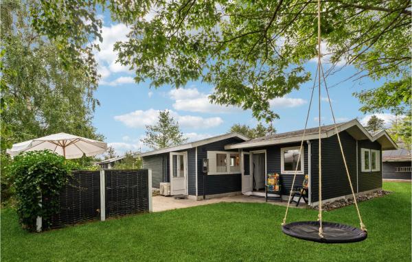 3 Bedroom Cozy Home In Juelsminde, Prenota Casa vacanze Hotel a Vestjylland con parcheggio, Parcheggio
