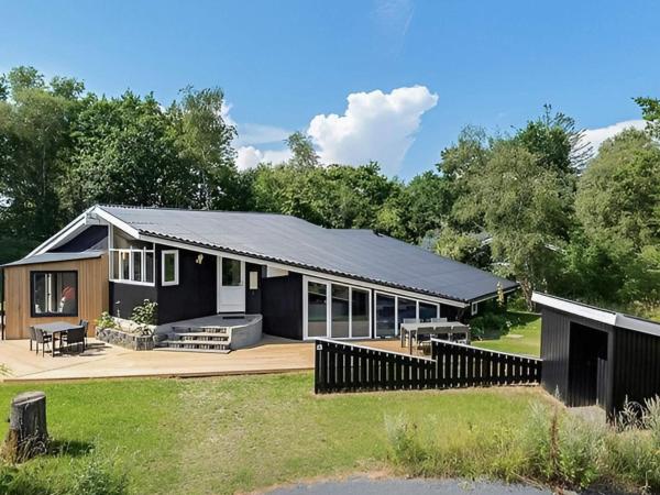 Four-Bedroom Holiday home in Hadsund 4, Prenota Casa vacanze Hotel con piscina a Vestjylland, Piscina