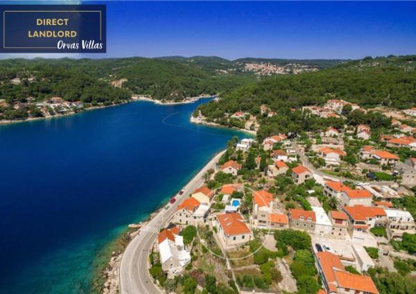 Seafront Serenity Villa Mir Vami - Your Family Oasis by the Shore, Prenota Villa Hotel con piscina a Croatian Islands, Piscina