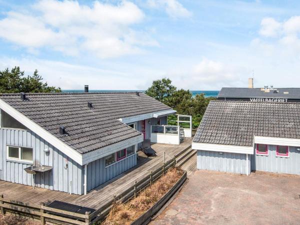 8 person holiday home in Glesborg, Prenota Casa vacanze Hotel a Vestjylland con parcheggio, Parcheggio