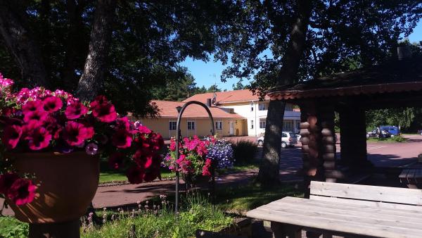 Bastö Hotel & Stugby