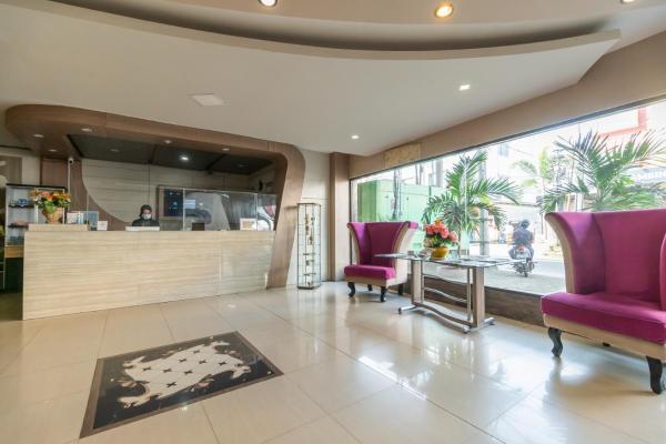 OYO 736 Hotel Best Skip
