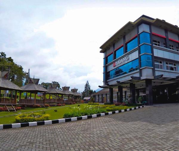 Rudang Hotel & Resort Berastagi, Prenota Hotel Hotel 3 stelle a Sumatra, 3*